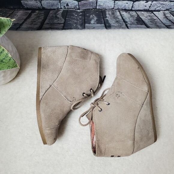 Toms Suede Ankle Wedges - Picture 1 of 7